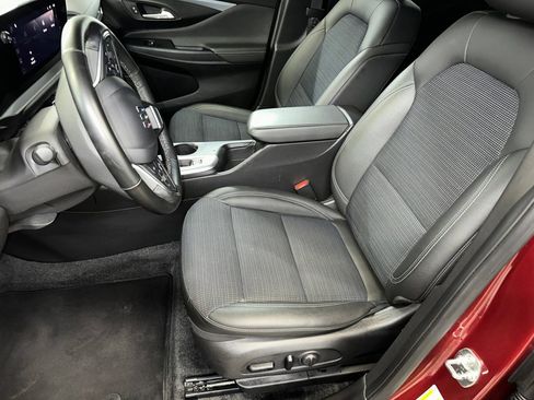 Used 2024 Buick Envista Preferred w/ Convenience I Package image 2