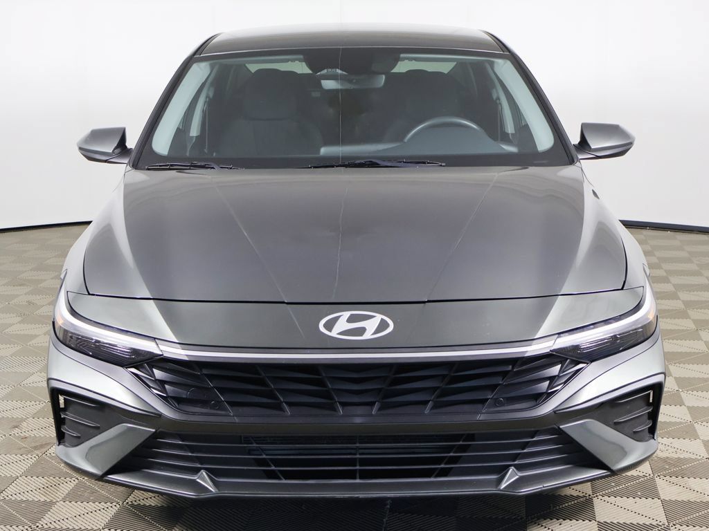 Used 2024 Hyundai Elantra SEL FWD image 10