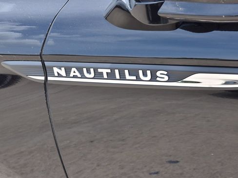 Used 2019 Lincoln Nautilus Select FWD image 15