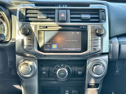 Used 2017 Toyota 4Runner SR5 image 18