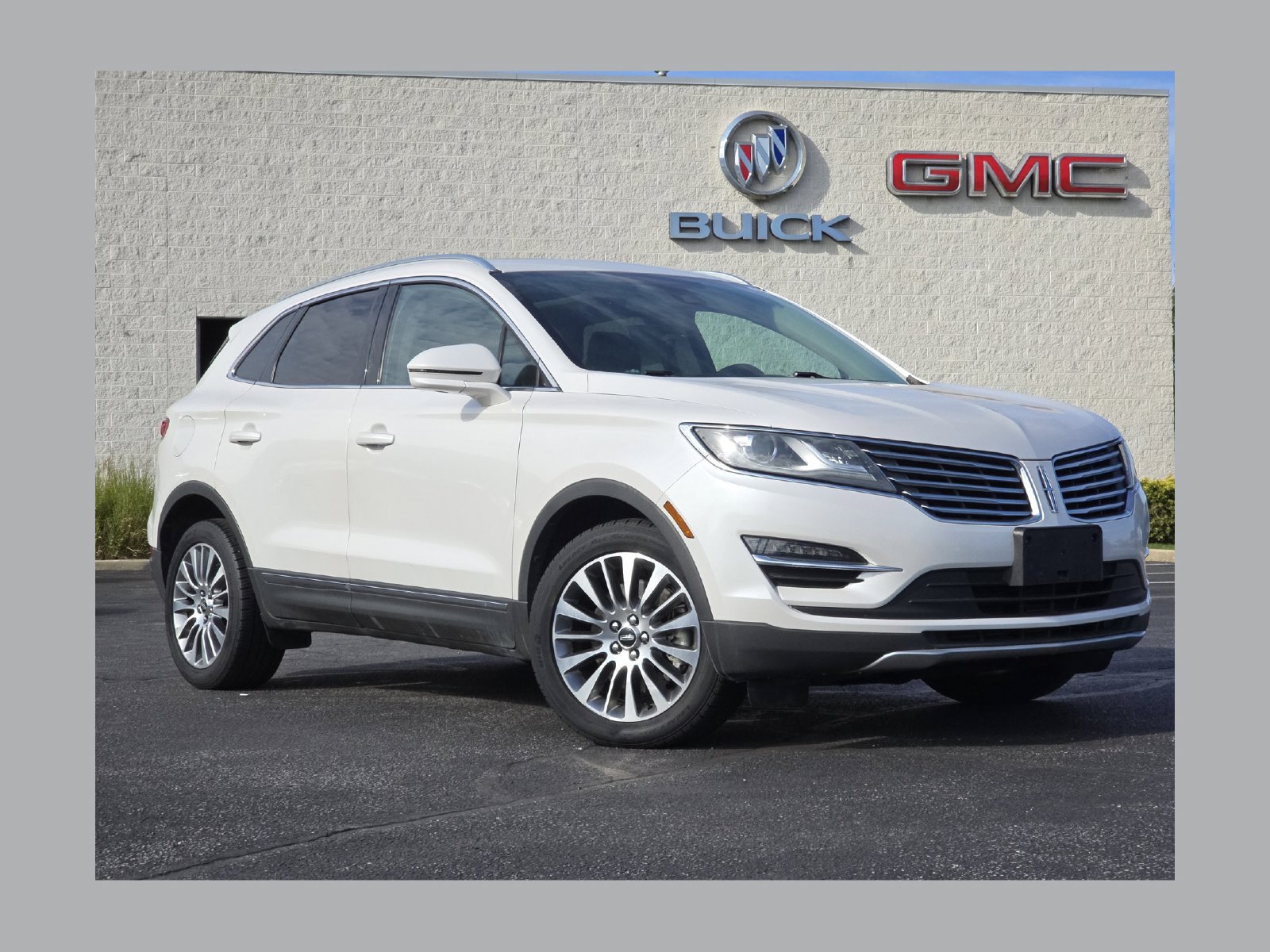 Used 2017 Lincoln MKC Reserve w/ Lincoln MKC Climate Package AWD/4WD image 1