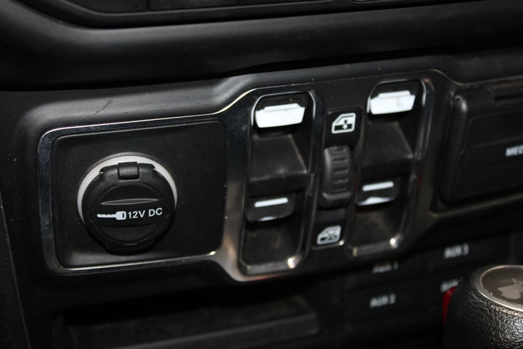 Used 2023 Jeep Wrangler Unlimited Sport AWD/4WD image 43