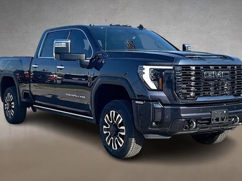 Used 2024 GMC Sierra 2500 Denali Ultimate w/ Snow Plow Prep/Camper Package image 10