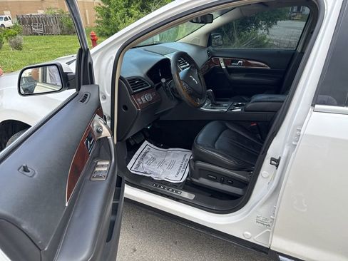 Used 2015 Lincoln MKX AWD w/ Equipment Group 102A image 5