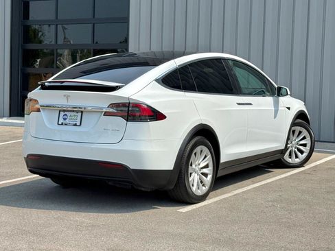 Used 2020 Tesla Model X Long Range AWD/4WD image 5