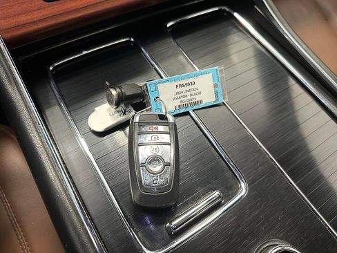 Used 2024 Lincoln Aviator Reserve w/ Elements Package Plus image 35