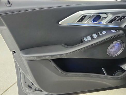 Used 2023 BMW XM image 34