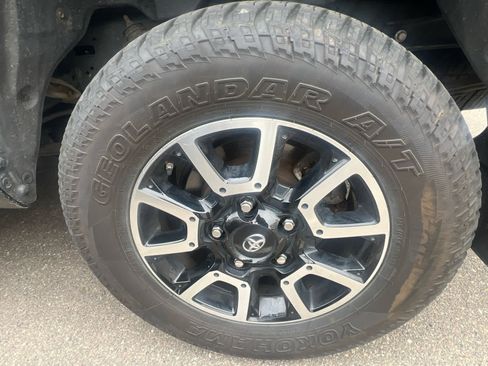 Used 2021 Toyota Tundra Limited w/ Limited Premium Package image 4