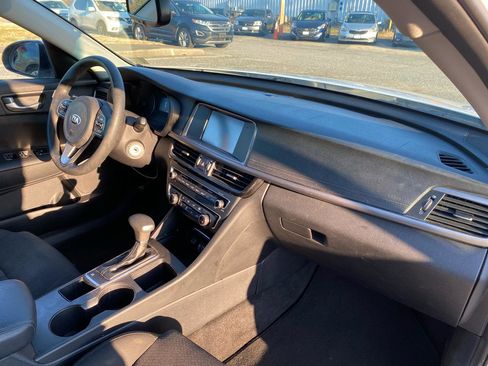 Used 2018 Kia Optima LX w/ Convenience Package image 10