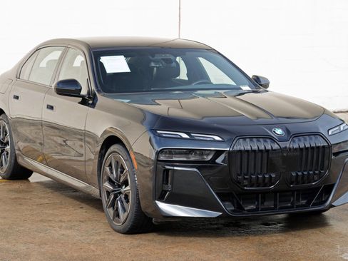 Used 2023 BMW 760i xDrive AWD/4WD image 69