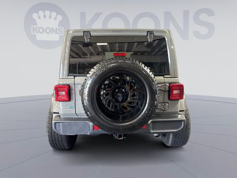 Used 2022 Jeep Wrangler Unlimited Sahara w/ Cold Weather Group AWD/4WD image 5
