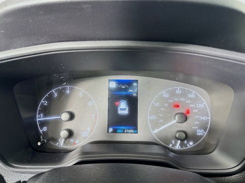 Used 2024 Toyota Corolla Cross LE w/ Moonroof Package image 18