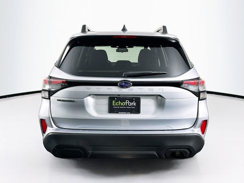Used 2025 Subaru Forester Premium AWD/4WD image 7