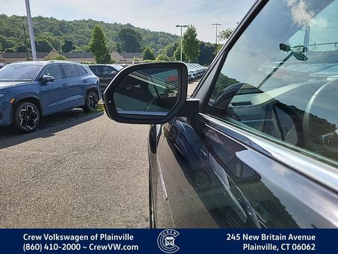 Certified 2023 Volkswagen Atlas Cross Sport SE w/ Panoramic Sunroof Package AWD/4WD image 26