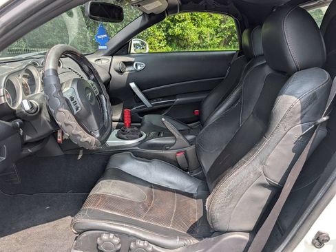 Used 2007 Nissan 350Z Touring RWD image 15