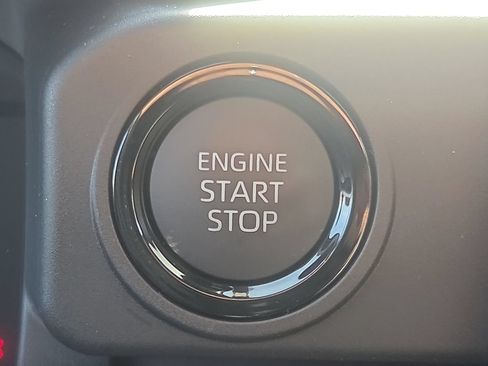 Used 2026 Toyota Tacoma SR5 AWD/4WD image 23
