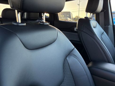 New 2026 Jeep Compass Latitude image 13