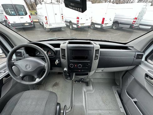 Used 2011 Mercedes-Benz Sprinter 2500 image 15