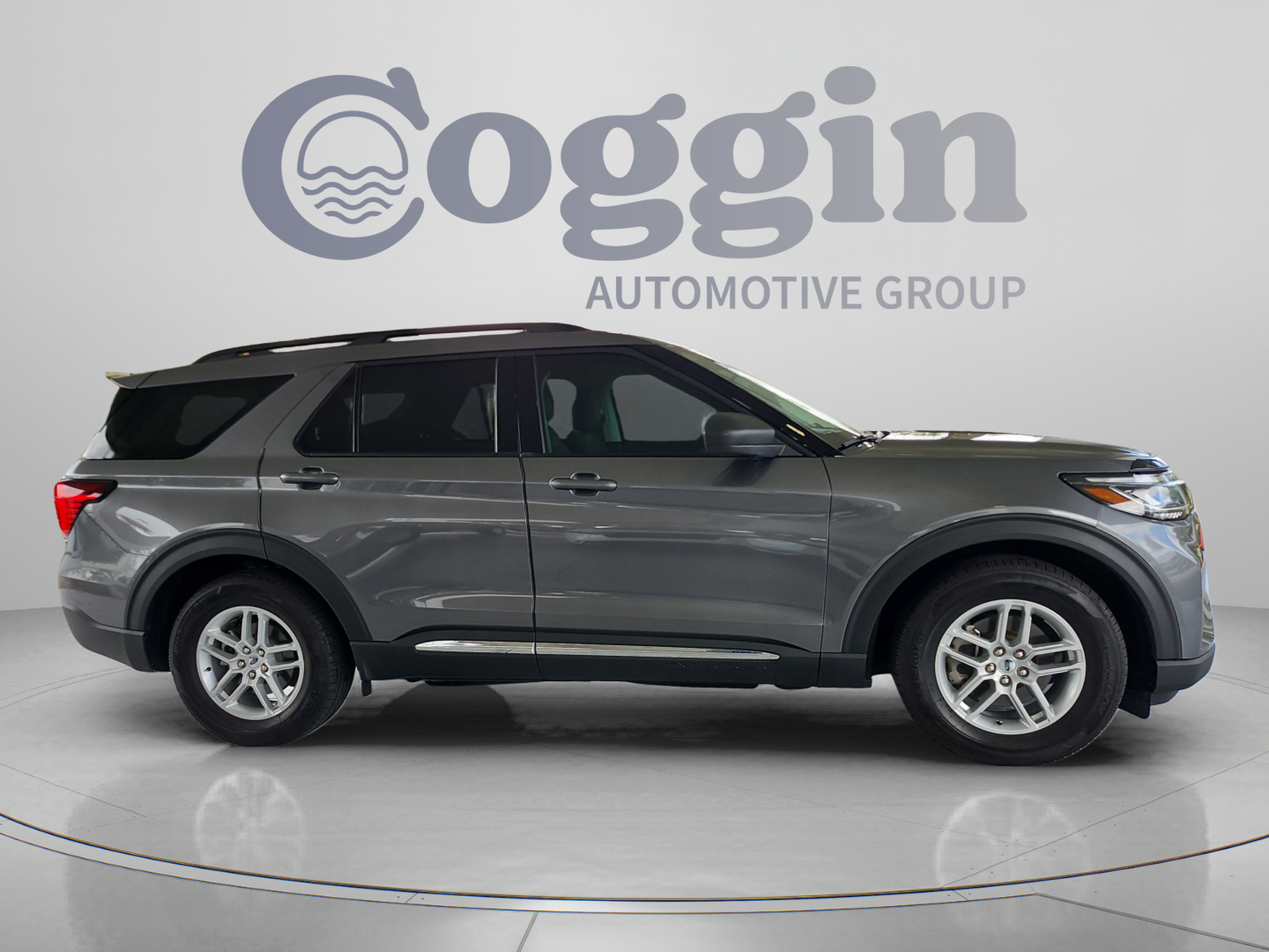 Used 2025 Ford Explorer Active RWD image 6