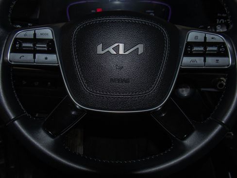 Used 2025 Kia Telluride S AWD/4WD image 12