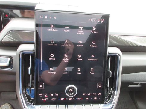 New 2026 GMC Yukon XL AT4 w/ AT4 Premium Plus Package AWD/4WD image 19