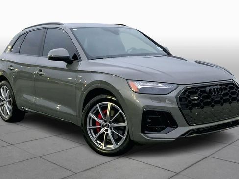 Used 2024 Audi Q5 e Prestige w/ Prestige Package image 2