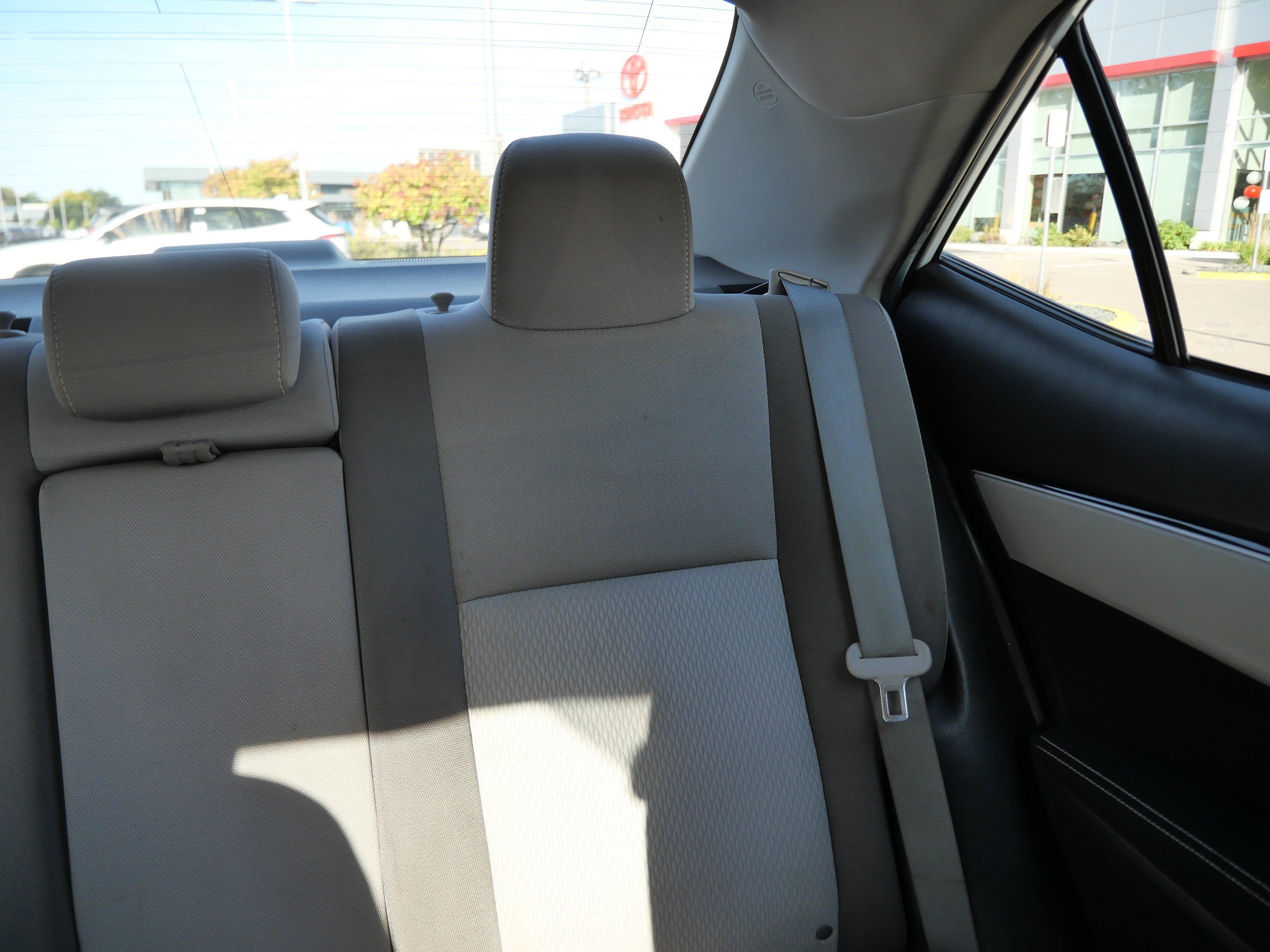 Certified 2019 Toyota Corolla LE FWD image 14
