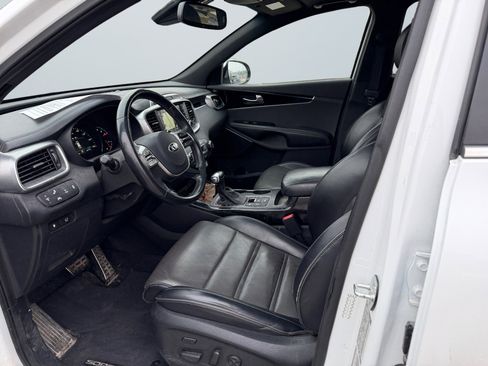 Used 2019 Kia Sorento SX image 10