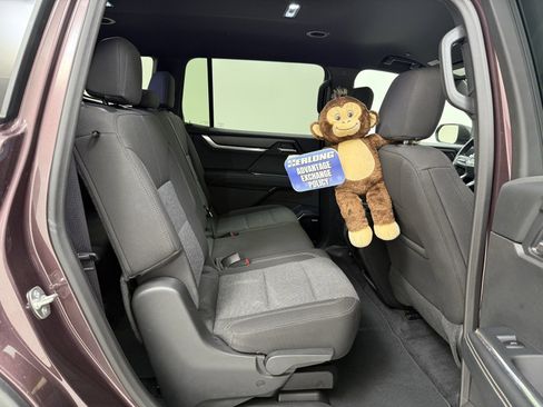 Used 2025 GMC Acadia Elevation image 30