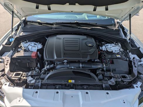 New 2026 Jaguar F-PACE R-Dynamic S image 32