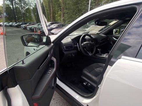 New 2024 Maserati Levante GT Ultima image 18