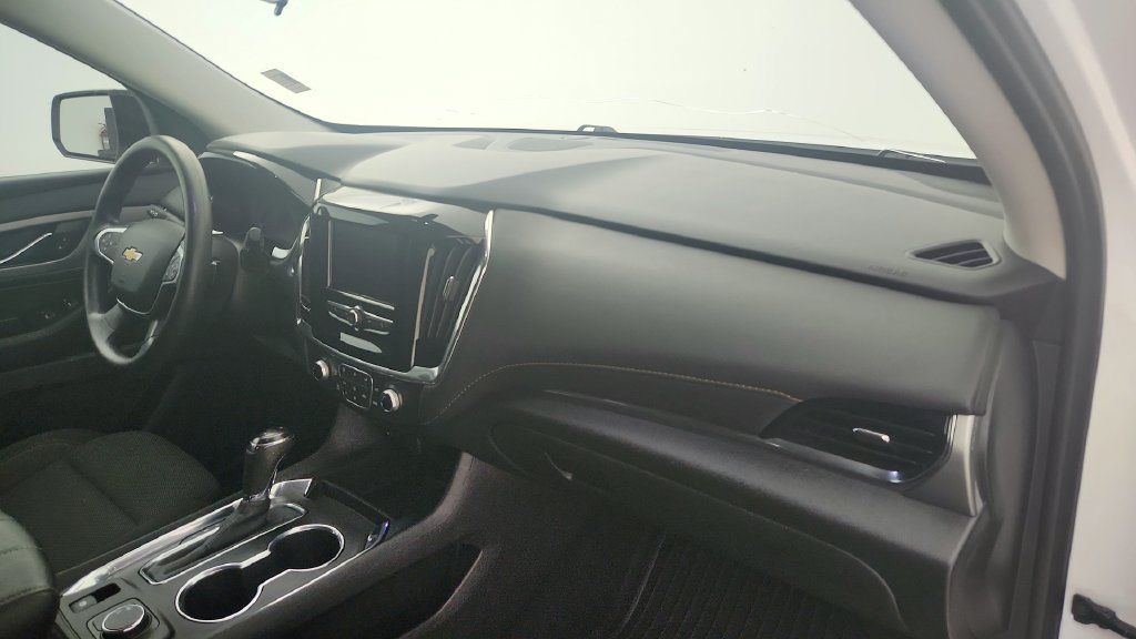 Certified 2020 Chevrolet Traverse LS FWD image 27
