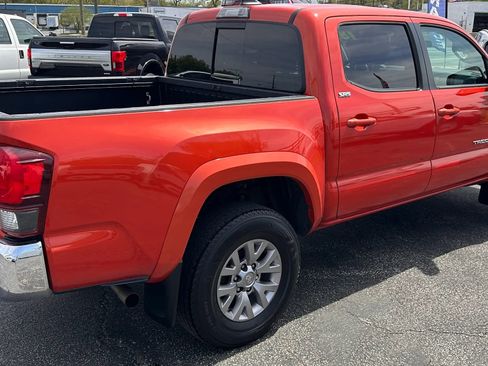 Used 2018 Toyota Tacoma SR5 image 5