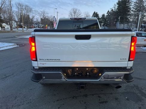 Used 2024 Chevrolet Silverado 2500 LTZ w/ LTZ Plus Package image 8