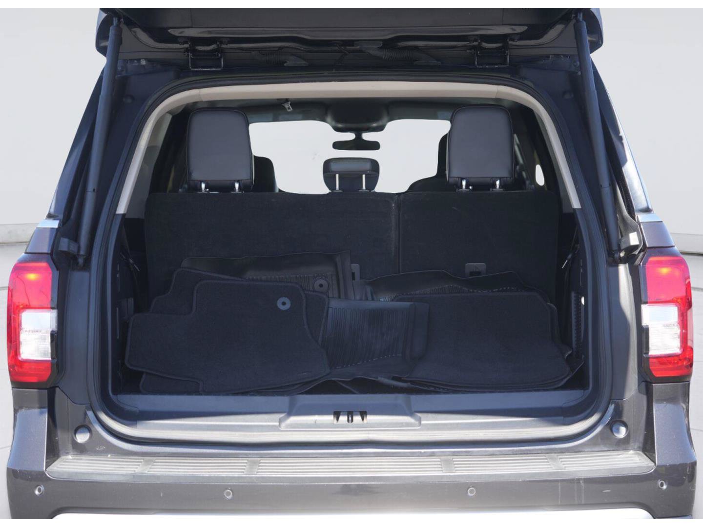 Used 2022 Ford Expedition XLT RWD image 33