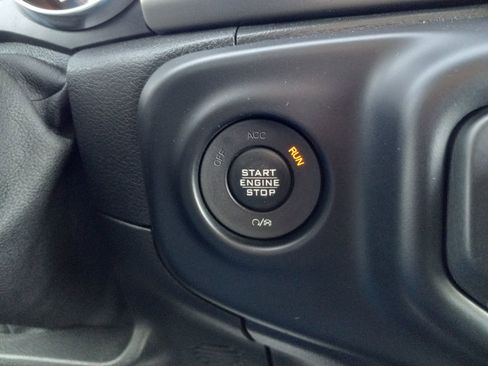 Used 2019 Jeep Wrangler Unlimited Sport S image 22