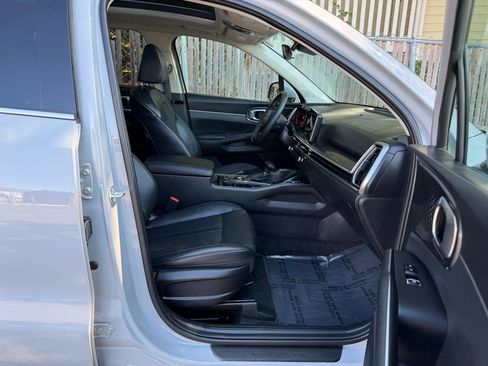 Used 2025 Kia Sorento S w/ Panoramic Sunroof Package AWD/4WD image 23