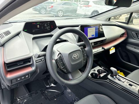 New 2026 Toyota Prius Plug-In Hybrid FWD image 7