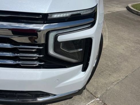 Used 2026 Chevrolet Suburban Premier w/ Sun And Tow Package RWD image 12