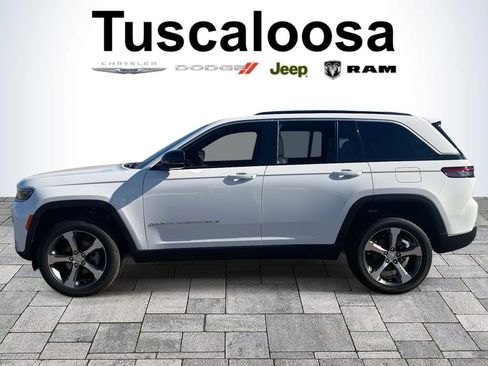 New 2026 Jeep Grand Cherokee Limited RWD image 4