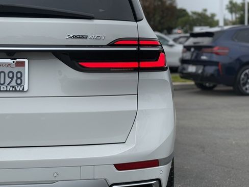 Used 2025 BMW X7 xDrive40i image 15