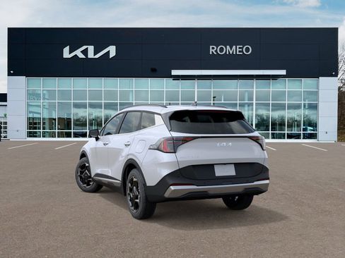 New 2026 Kia Sportage EX image 4