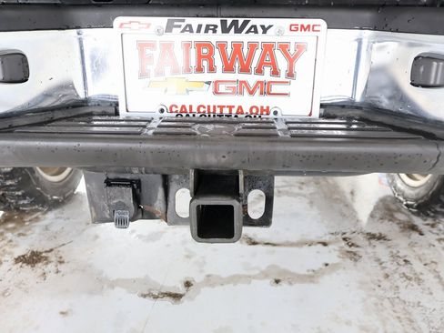 Used 2010 Nissan Titan SE w/ SE Value Truck Pkg image 24