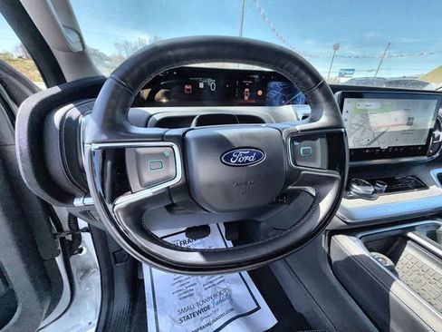 Used 2025 Ford Expedition Max Platinum AWD/4WD image 14