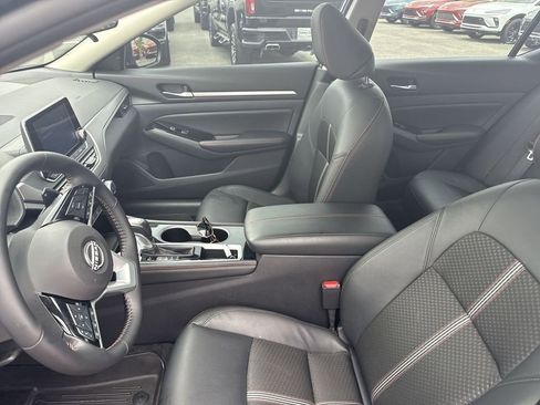 Used 2025 Nissan Altima 2.5 SR image 15