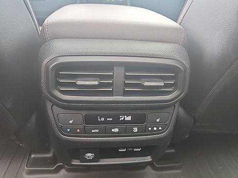 Used 2023 Honda Pilot Elite image 30