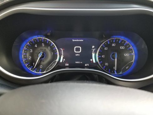 Used 2025 Chrysler Voyager LX FWD image 26