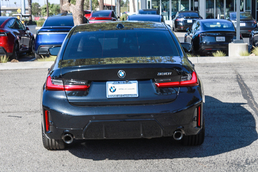 Used 2024 BMW 330i Sedan w/ M Sport Package RWD image 5