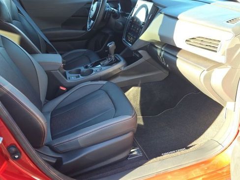 Certified 2025 Subaru Crosstrek 2.5i Limited w/ Crosstrek Mirror Package image 10