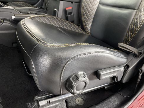 Used 2021 Jeep Gladiator Overland AWD/4WD image 17
